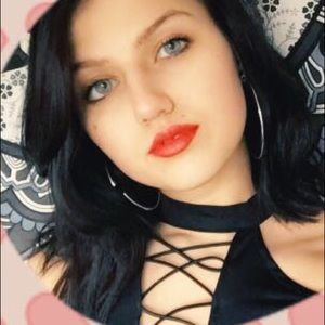 Meet your Posher, Skylar